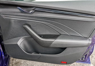 Подержанный автомобиль Skoda Octavia Liftback 2021 года (23 фото)