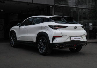 Подержанный автомобиль Changan UNI-T 2023 года (6 фото)