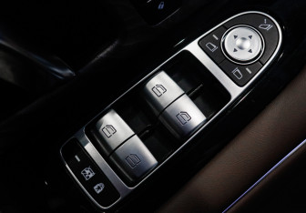 Подержанный автомобиль Voyah Free 2022 года (14 фото)