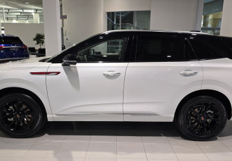 Новый Hongqi HS3 2024 (3 фото)