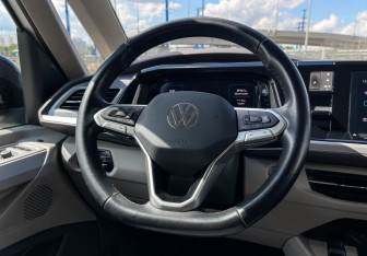 Подержанный автомобиль Volkswagen Multivan 2025 года (14 фото)