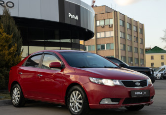 Подержанный автомобиль Kia Cerato Sedan 2012 года (2 фото)