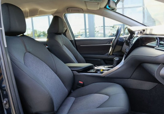 Подержанный автомобиль Toyota Camry Sedan 2018 года (22 фото)