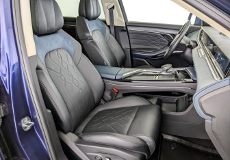 Подержанный автомобиль Voyah Free 2022 года (24 фото)