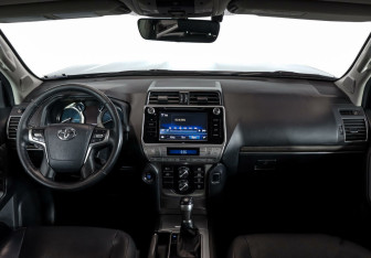 Подержанный автомобиль Toyota Land Cruiser Prado 2018 года (6 фото)