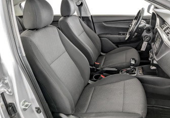 Подержанный автомобиль Kia Rio Hatchback 2021 года (23 фото)