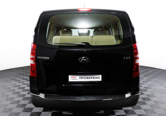 Подержанный автомобиль Hyundai H-1 2018 года (6 фото)