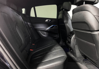 Подержанный автомобиль BMW X6 2020 года (14 фото)