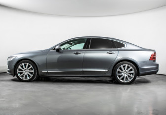 Подержанный автомобиль Volvo S90 2019 года (8 фото)