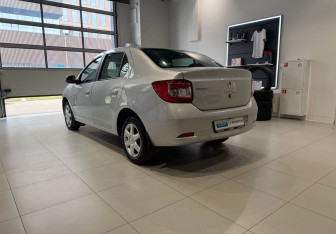 Подержанный автомобиль Renault Logan Sedan 2014 года (6 фото)