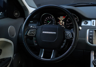 Подержанный автомобиль Land Rover Range Rover Evoque 2013 года (12 фото)