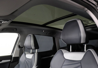 Подержанный автомобиль Geely Atlas 2024 года (14 фото)