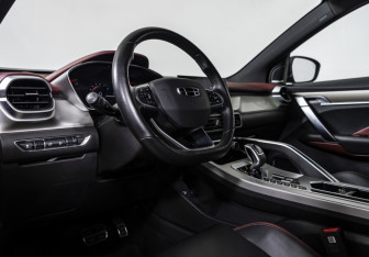Подержанный автомобиль Geely Coolray 2021 года (9 фото)
