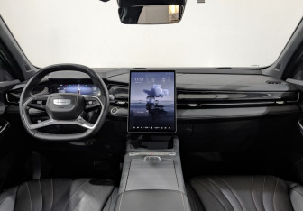 Подержанный автомобиль Geely Preface 2024 года (14 фото)