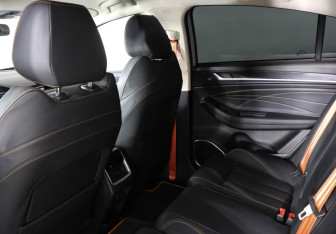 Подержанный автомобиль Omoda S5 GT 2023 года (12 фото)