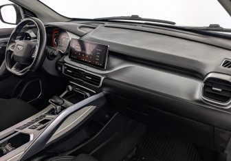 Подержанный автомобиль Geely Coolray 2022 года (13 фото)