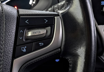 Подержанный автомобиль Toyota Land Cruiser Prado 2021 года (29 фото)