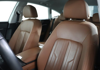 Подержанный автомобиль Audi A7 2018 года (17 фото)