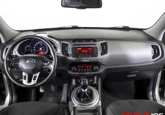 Подержанный автомобиль Kia Sportage 2015 года (12 фото)
