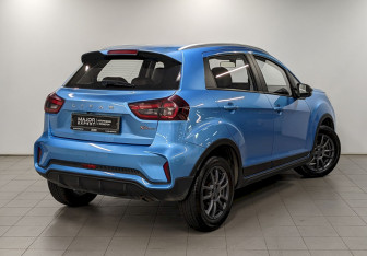 Подержанный автомобиль LIVAN X3Pro 2023 года (5 фото)