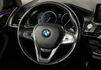 Подержанный автомобиль BMW X4 2019 года (15 фото)