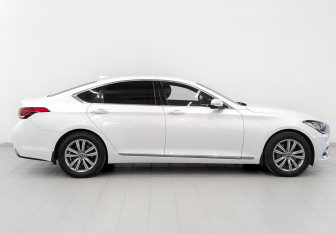 Подержанный автомобиль Genesis G80 2017 года (4 фото)