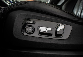 Подержанный автомобиль BMW X5 2020 года (23 фото)