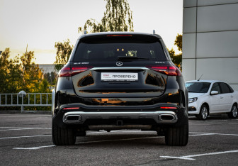 Подержанный автомобиль Mercedes-Benz GLE 2023 года (6 фото)