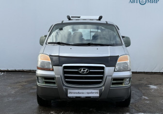 Подержанный автомобиль Hyundai Starex 2007 года (2 фото)