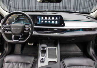 Подержанный автомобиль Chery Arrizo 8 2023 года (14 фото)