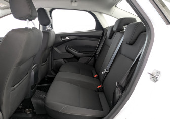 Подержанный автомобиль Ford Focus Sedan 2019 года (18 фото)