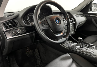Подержанный автомобиль BMW X3 2016 года (12 фото)