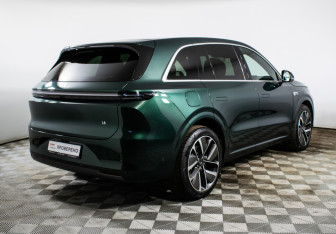 Подержанный автомобиль LiXiang L6 2024 года (5 фото)