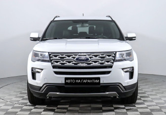 Подержанный автомобиль Ford Explorer 2019 года (2 фото)