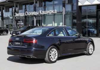 Подержанный автомобиль Audi A6 Sedan 2015 года (5 фото)