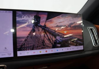 Подержанный автомобиль LiXiang L6 2024 года (20 фото)