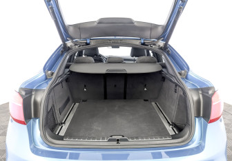 Подержанный автомобиль BMW X6 2018 года (10 фото)