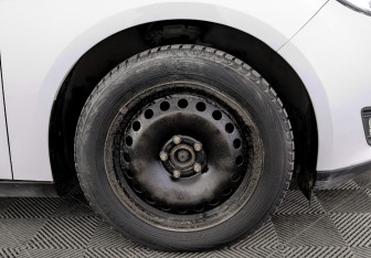 Подержанный автомобиль Ford Focus Hatchback 2018 года (18 фото)