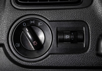 Подержанный автомобиль Volkswagen Polo Sedan 2012 года (12 фото)