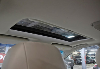 Подержанный автомобиль Infiniti QX60 2017 года (19 фото)