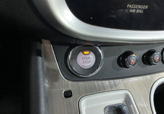 Подержанный автомобиль Nissan Murano Suv 2018 года (12 фото)