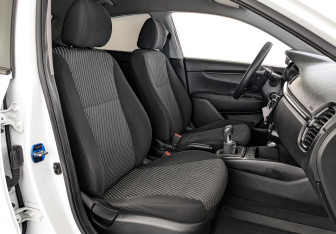 Подержанный автомобиль Kia Rio Sedan 2019 года (23 фото)