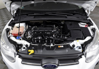 Подержанный автомобиль Ford Focus Hatchback 2014 года (8 фото)