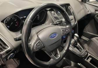 Подержанный автомобиль Ford Focus Sedan 2017 года (14 фото)