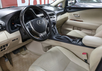 Подержанный автомобиль Lexus RX 2012 года (16 фото)
