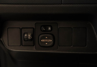 Подержанный автомобиль Toyota Auris Hatchback 2010 года (4 фото)