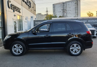 Подержанный автомобиль Hyundai Santa Fe 2011 года (8 фото)