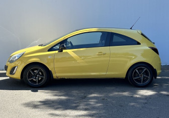 Подержанный автомобиль Opel Corsa 2014 года (8 фото)