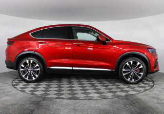 Подержанный автомобиль Geely Tugella 2022 года (4 фото)