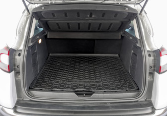 Подержанный автомобиль Renault Kaptur 2017 года (10 фото)